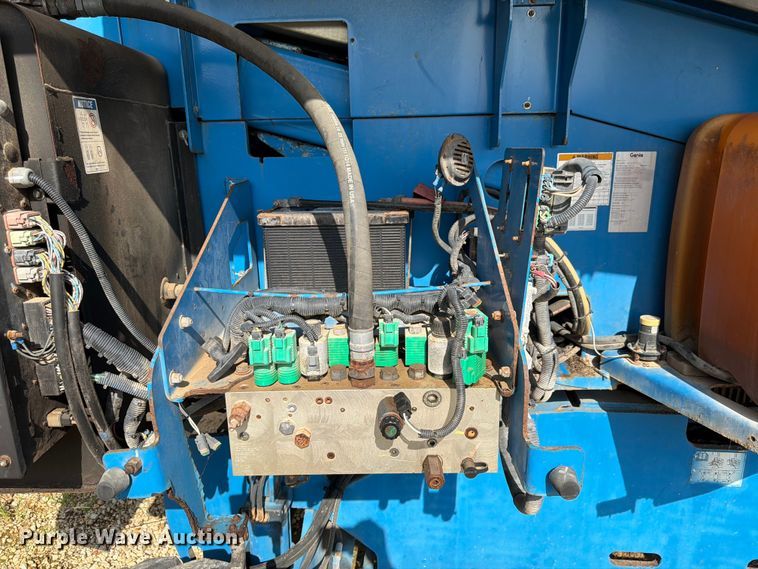 image for item FN2006 2014 Genie S-60X boom lift