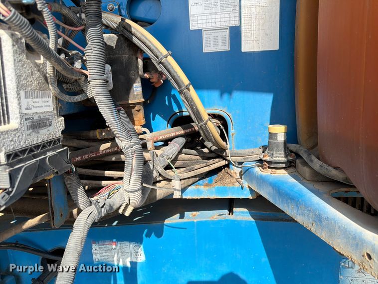 image for item FN2006 2014 Genie S-60X boom lift