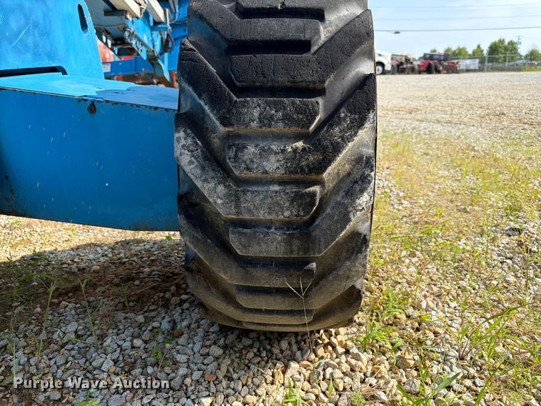 image for item FN2006 2014 Genie S-60X boom lift