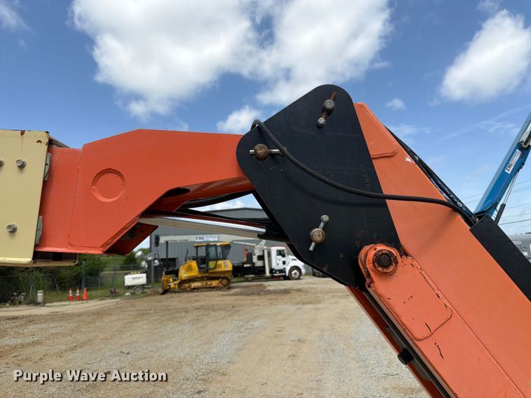 image for item FN2007 2014 JLG 600AJ boom lift