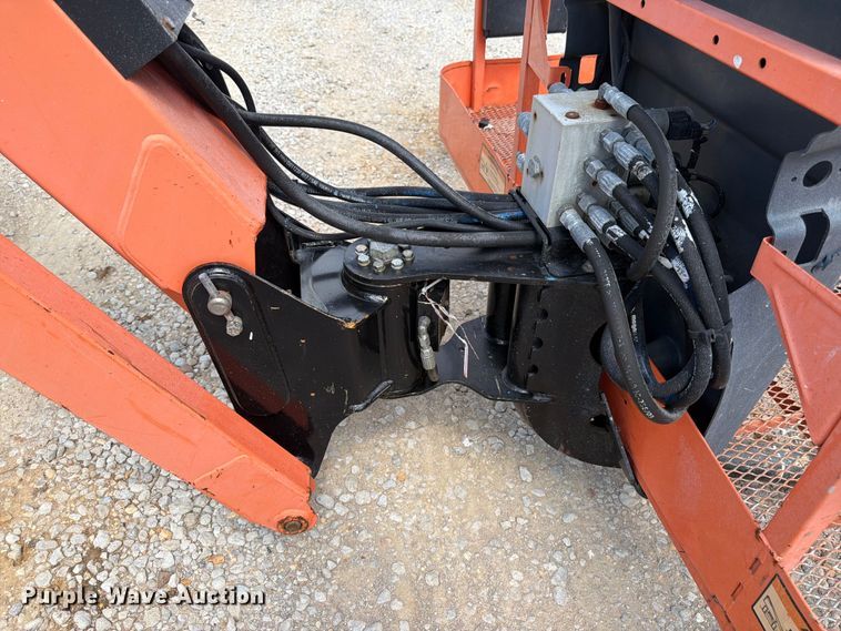 image for item FN2007 2014 JLG 600AJ boom lift