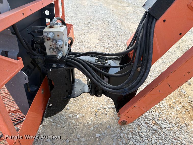image for item FN2007 2014 JLG 600AJ boom lift