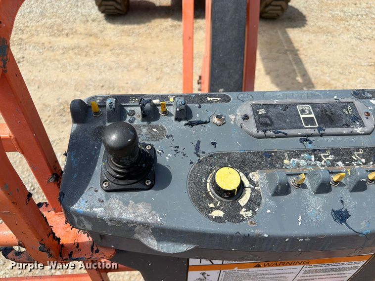 image for item FN2007 2014 JLG 600AJ boom lift