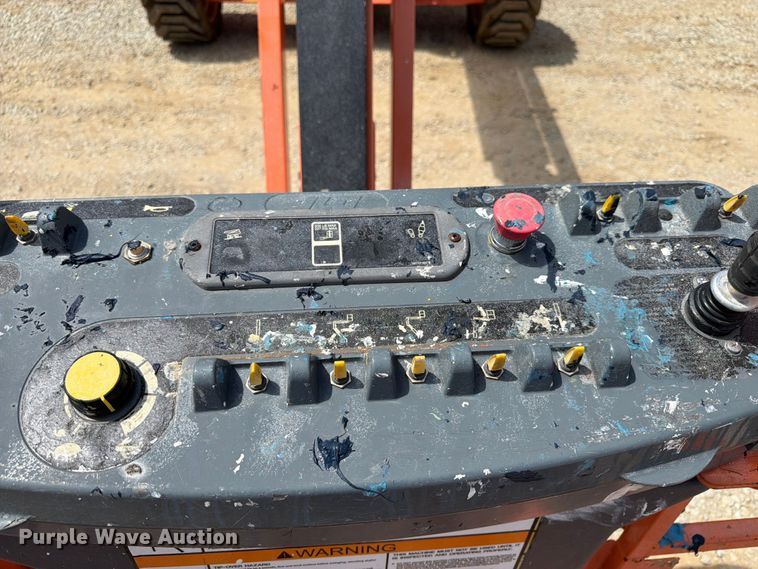 image for item FN2007 2014 JLG 600AJ boom lift