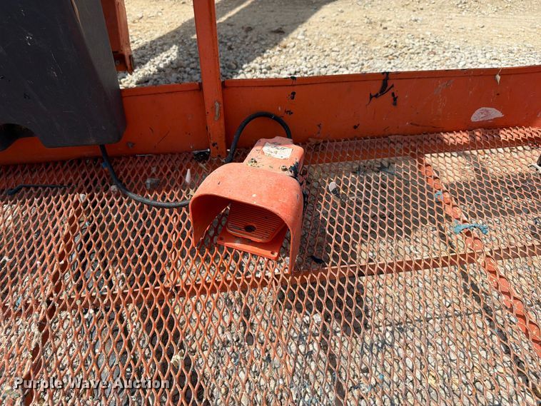 image for item FN2007 2014 JLG 600AJ boom lift