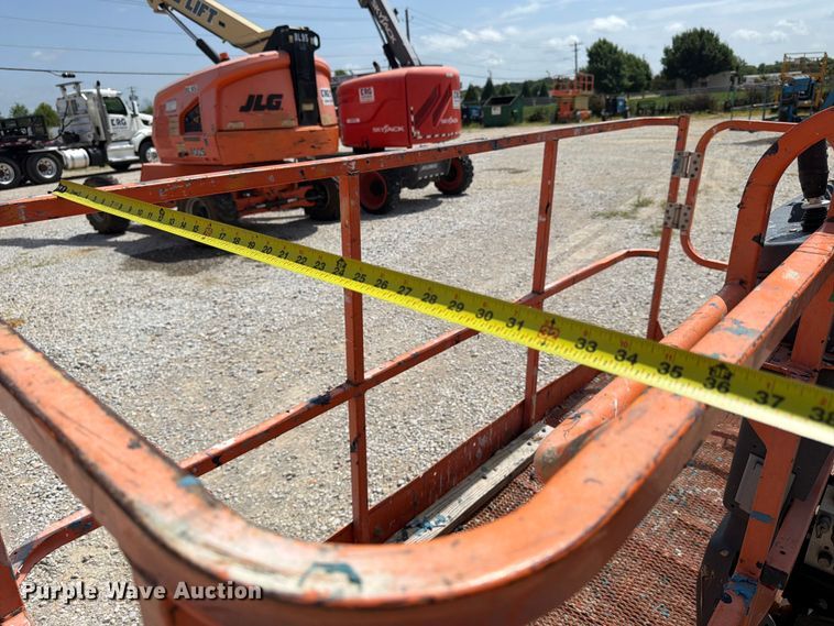 image for item FN2007 2014 JLG 600AJ boom lift
