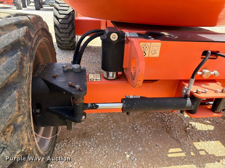image for item FN2007 2014 JLG 600AJ boom lift