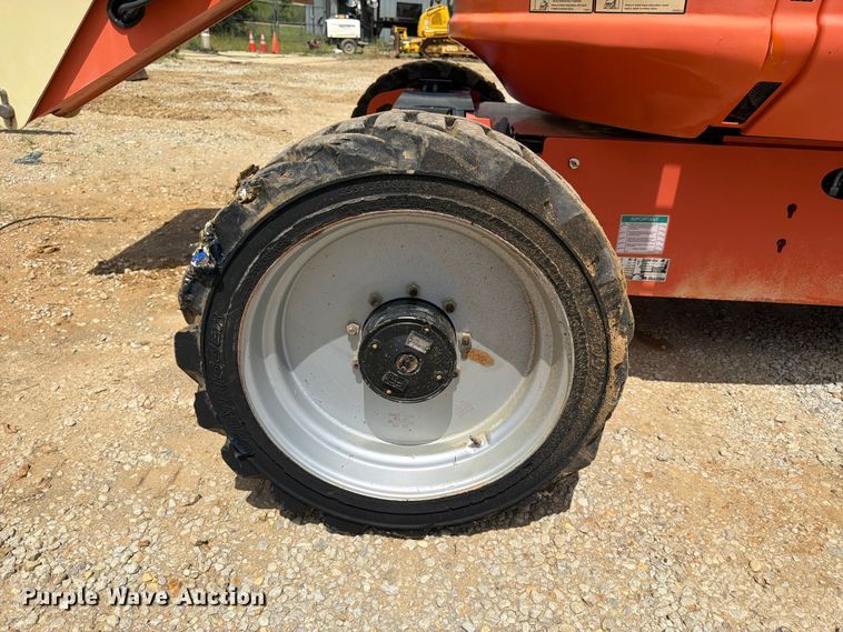 image for item FN2007 2014 JLG 600AJ boom lift