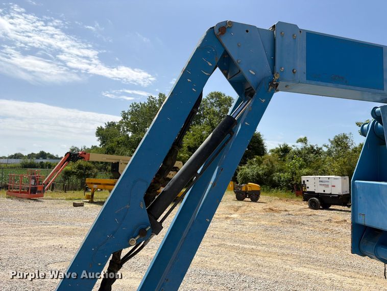 image for item FN2009 2013 Genie Z60 boom lift