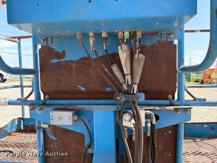 image for item FN2009 2013 Genie Z60 boom lift