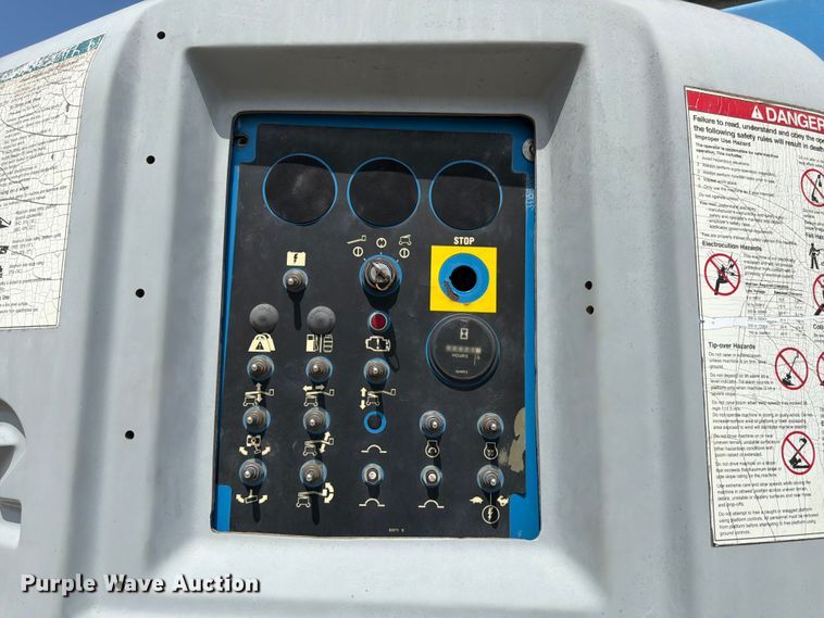 image for item FN2009 2013 Genie Z60 boom lift