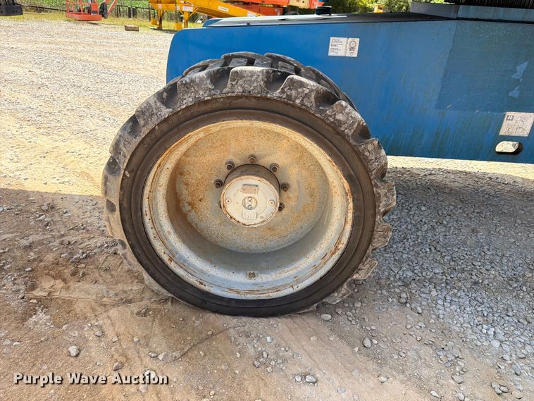 image for item FN2009 2013 Genie Z60 boom lift