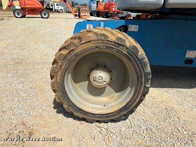 image for item FN2009 2013 Genie Z60 boom lift