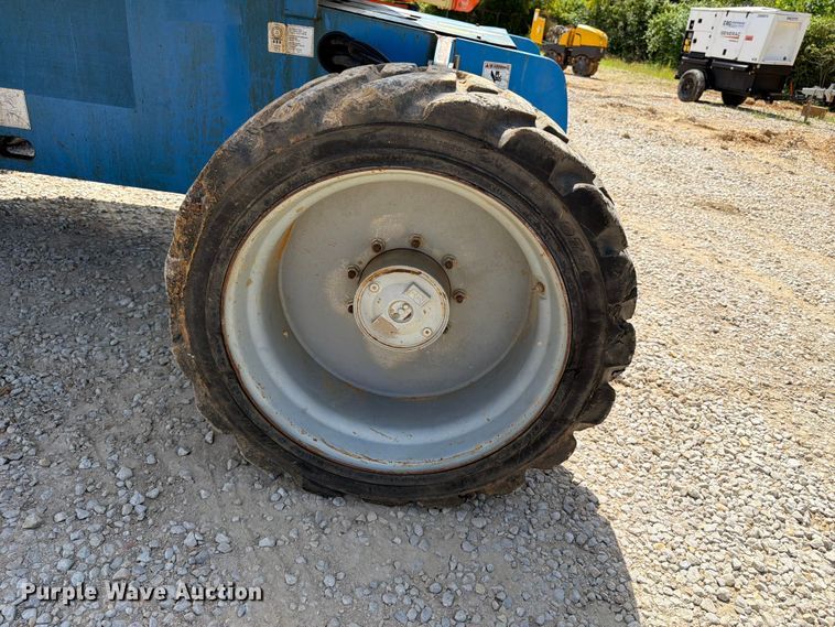 image for item FN2009 2013 Genie Z60 boom lift
