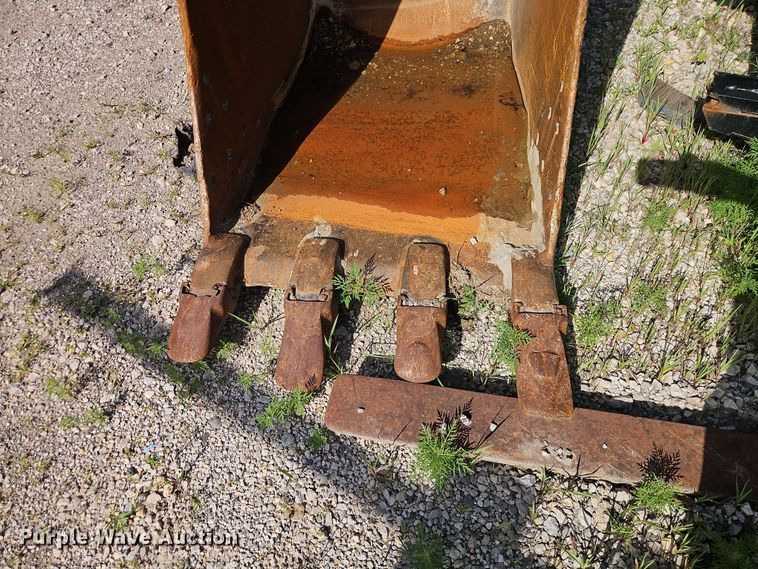 image for item FN5724 Esco PC400-3 excavator bucket
