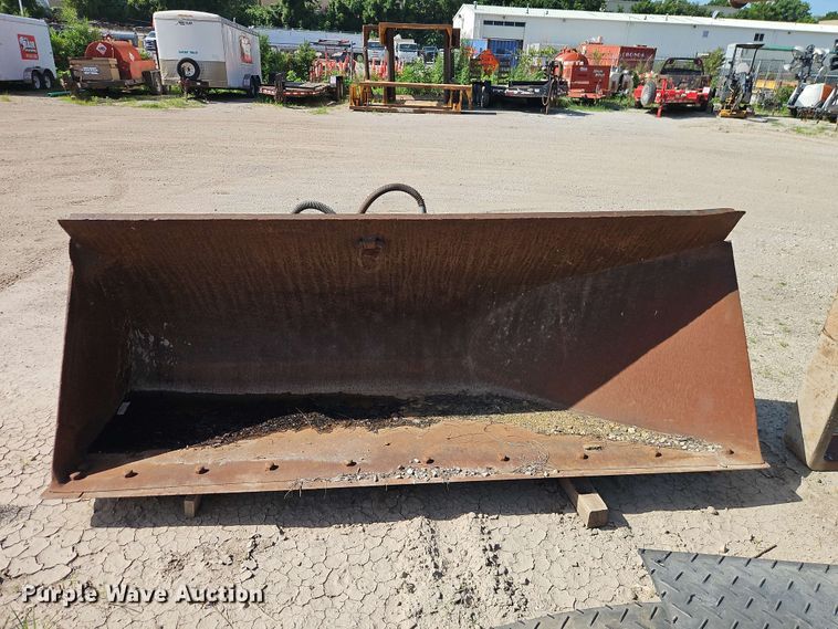 image for item FN5725 Balderson BIT36-3YQ side dump bucket