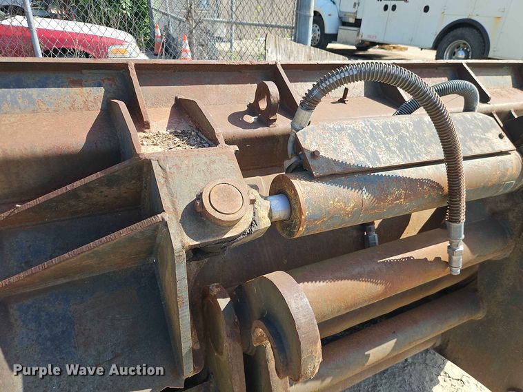 image for item FN5725 Balderson BIT36-3YQ side dump bucket
