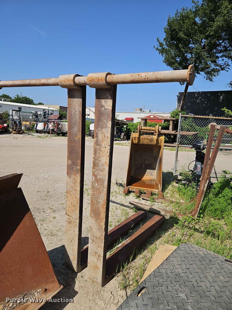 image for item FN5726 (2) sets of loader bucket forks