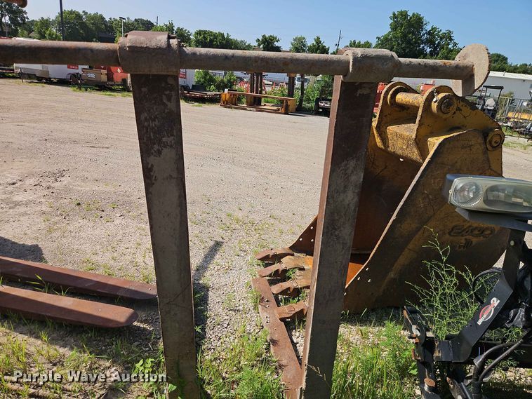 image for item FN5726 (2) sets of loader bucket forks
