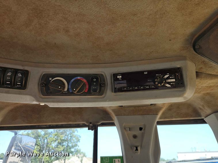 image for item FN5727 2015 Caterpillar 938M wheel loader