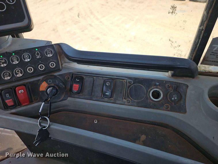 image for item FN5727 2015 Caterpillar 938M wheel loader