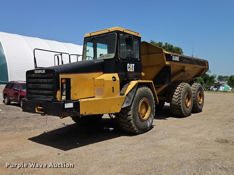 image for item FN5728 1998 Caterpillar D300E articulated haul truck