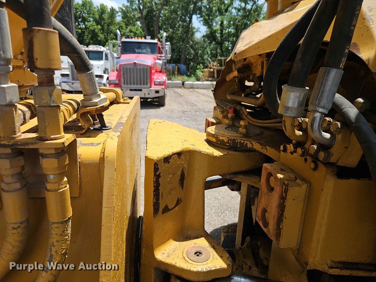image for item FN5728 1998 Caterpillar D300E articulated haul truck