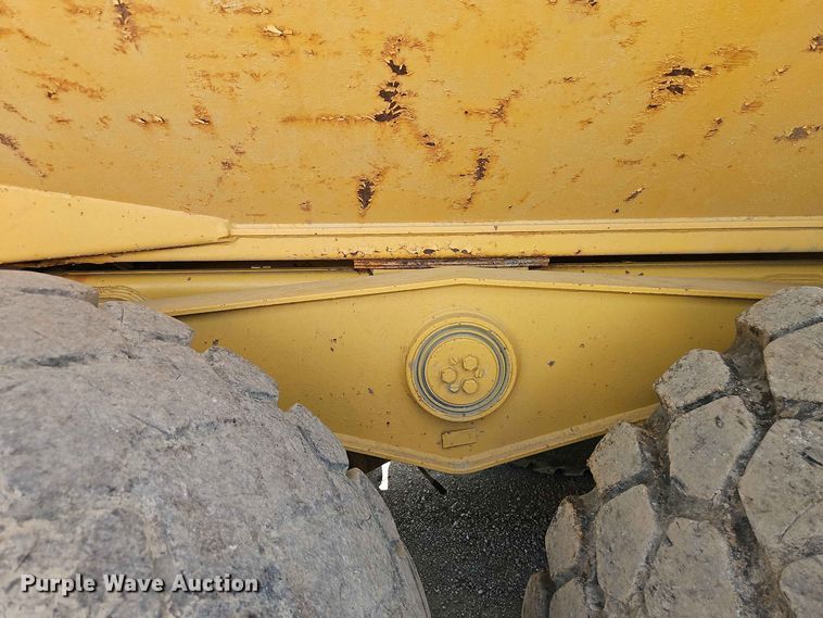 image for item FN5728 1998 Caterpillar D300E articulated haul truck