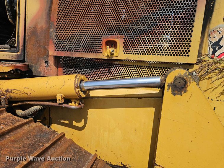 image for item FN5729 2007 Caterpillar D6N LGP dozer