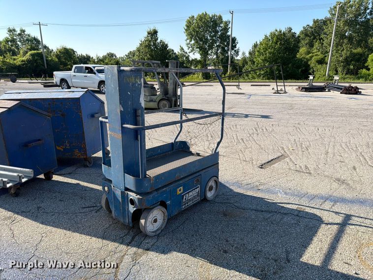 image for item FN5741 Upright, Inc 65400-001 scissor lift