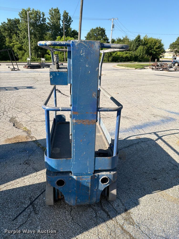 image for item FN5741 Upright, Inc 65400-001 scissor lift