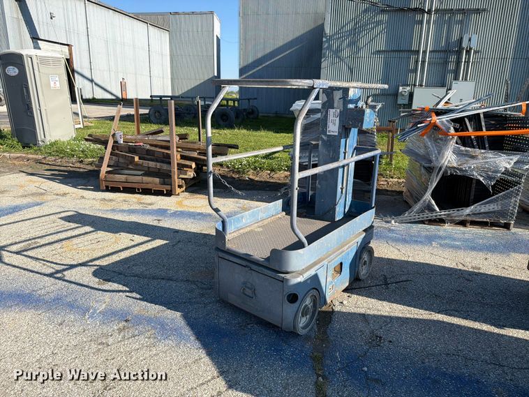 image for item FN5741 Upright, Inc 65400-001 scissor lift