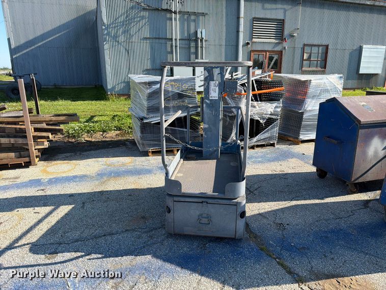 image for item FN5741 Upright, Inc 65400-001 scissor lift