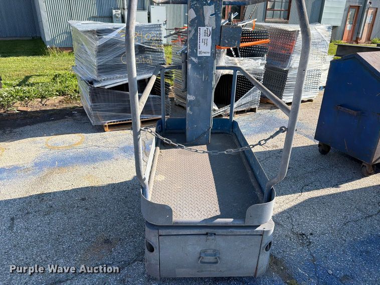 image for item FN5741 Upright, Inc 65400-001 scissor lift