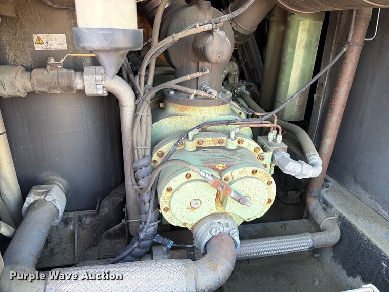 image for item FN5742 Sullair 900HAF air compressor