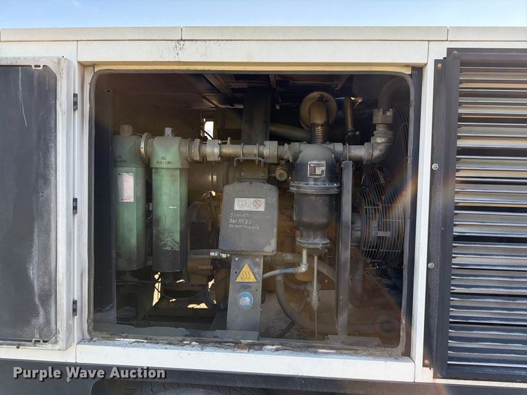 image for item FN5742 Sullair 900HAF air compressor