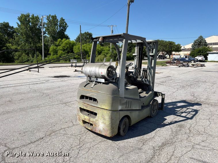image for item FN5744 Clark forklift