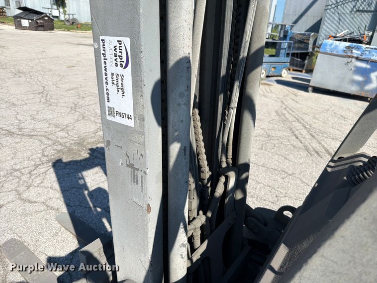 image for item FN5744 Clark forklift