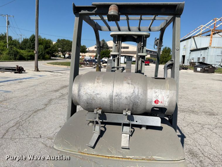 image for item FN5744 Clark forklift