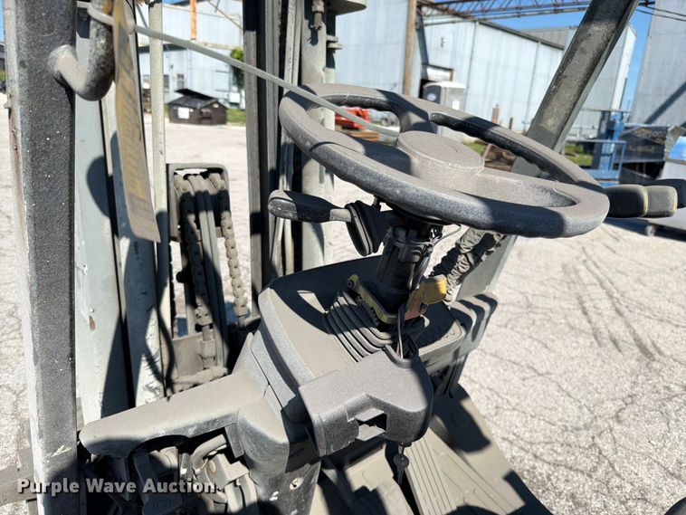 image for item FN5744 Clark forklift