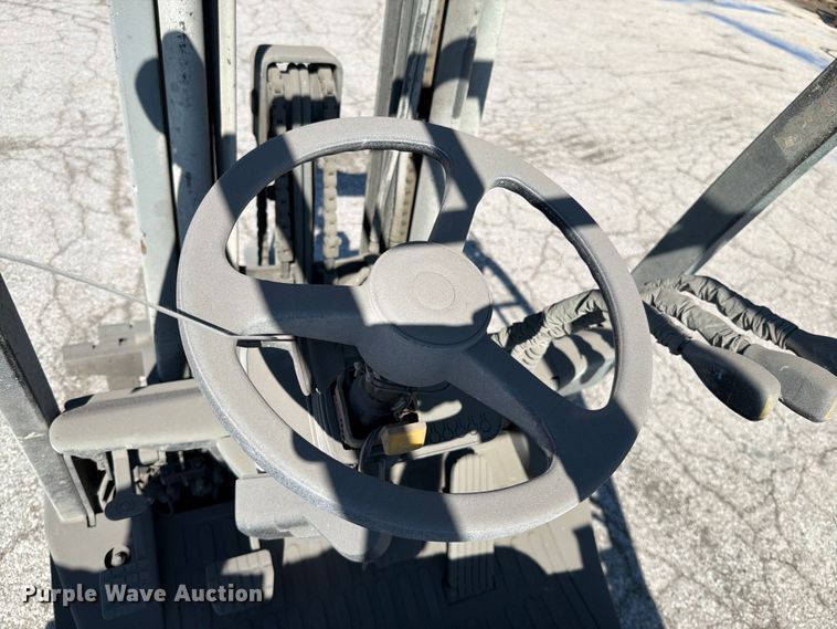image for item FN5744 Clark forklift