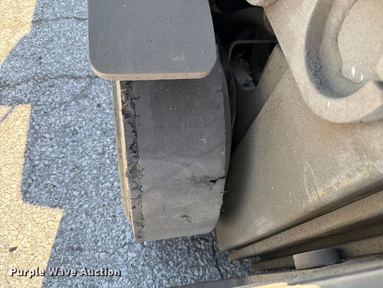 image for item FN5744 Clark forklift
