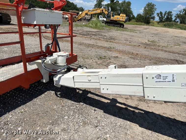 image for item FN5745 2005 Snorkel TR42 DZ boom lift