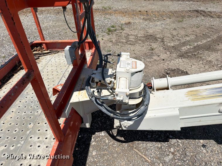 image for item FN5745 2005 Snorkel TR42 DZ boom lift