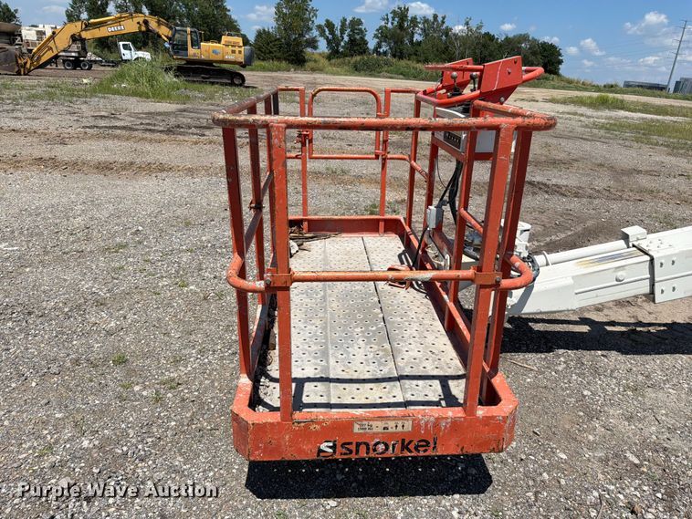 image for item FN5745 2005 Snorkel TR42 DZ boom lift