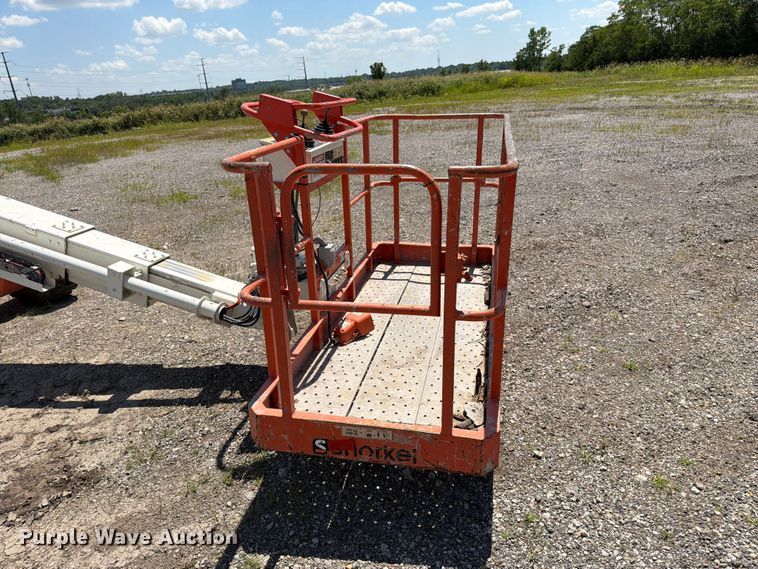 image for item FN5745 2005 Snorkel TR42 DZ boom lift