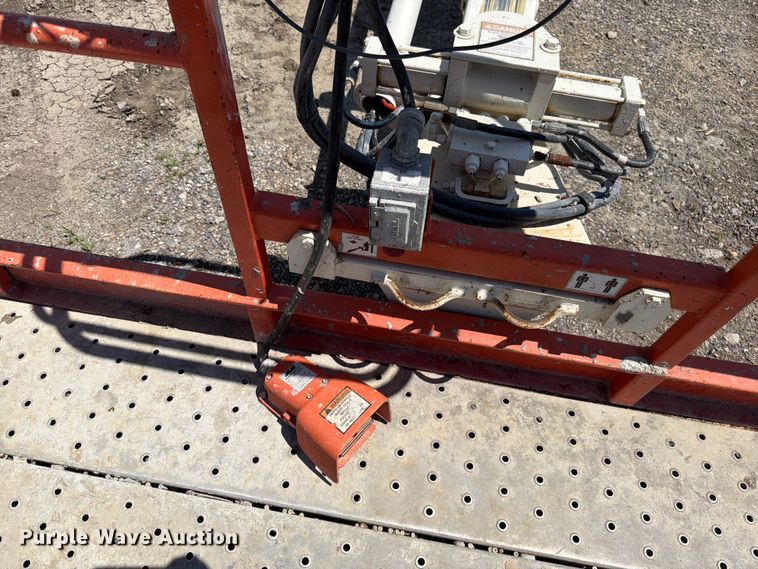 image for item FN5745 2005 Snorkel TR42 DZ boom lift