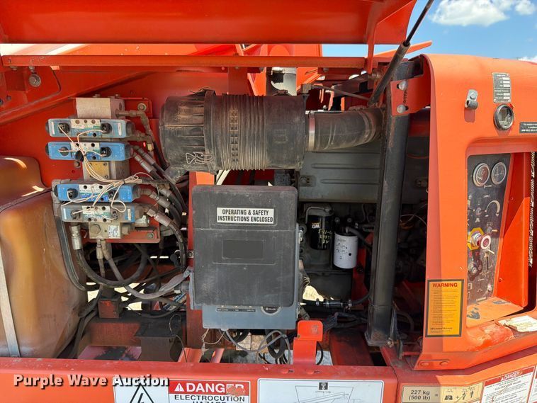 image for item FN5745 2005 Snorkel TR42 DZ boom lift