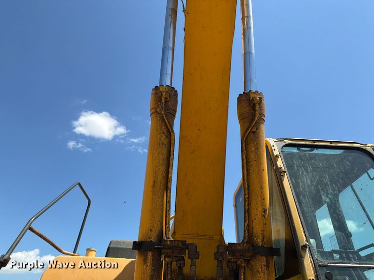 image for item FN5746 2008 Komatsu PC400LC-8 excavator