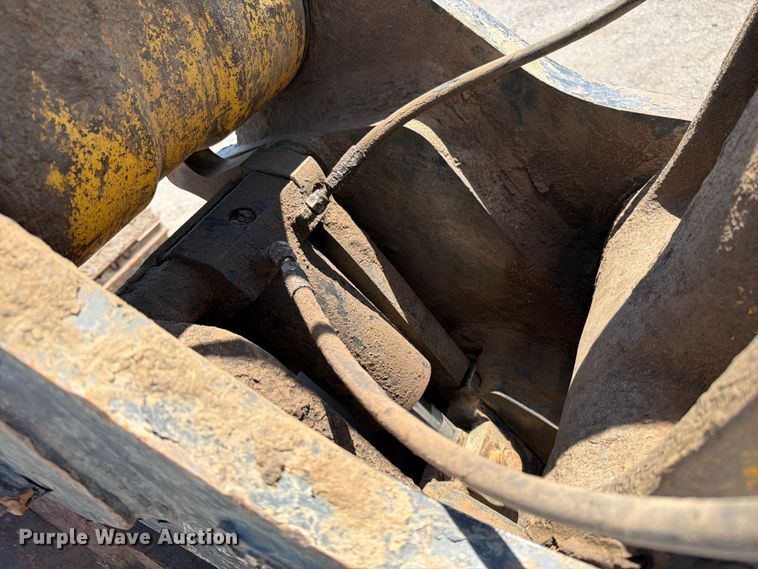 image for item FN5746 2008 Komatsu PC400LC-8 excavator